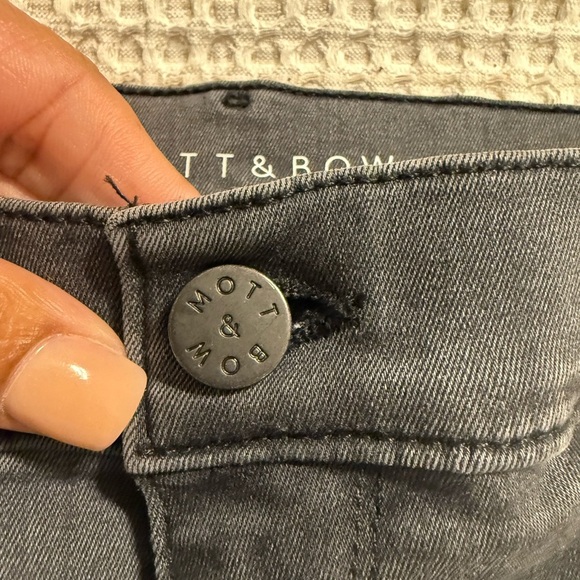Mott & Bow Mid-Rise Jeans Size 30 (#230) - Picture 5 of 14